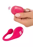 Orgasmikuulan kauko-ohjain naisen sormissa - Klitoriskiihottimet ja Muut Hierojat - 4024144494590 - 3