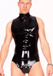 Miehell=C3=A4 kumibody ja vetoketju kokonaan kiinni. Edess=C3=A4 haaro=
issa nelj=C3=A4 painonappia. - Lateksi Catsuitit ja Bodyt - LA1213 - 3