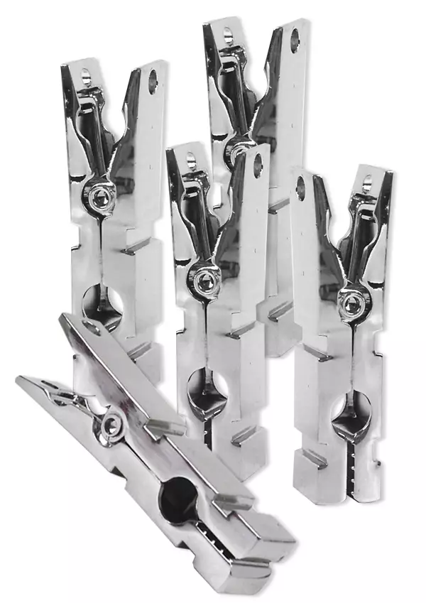 Viisi kappaletta metallisia pyykkipoikia.  - Nipistimet - 8720246448405 - 1