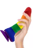 Pride dildo naisen k=C3=A4dess=C3=A4. - Dildot ja Tekopenikset - 8435565938147 - 2