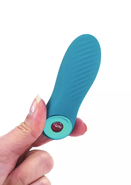 minivibraattori naisen sormissa - Vibraattorit - 4255821803019 - 2