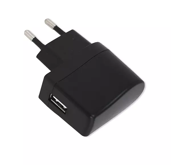 USB>220V -Adapteri - Paristot ja laturit - 8718924231869 - 1